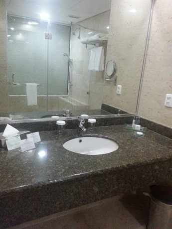 Imagen de la habitación del Hotel Eurobuilding Express El Tigre. Foto 4