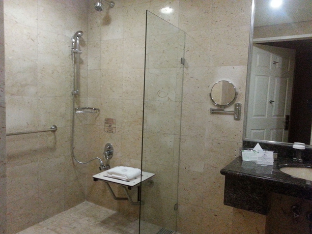 Imagen de la habitación del Hotel Eurobuilding Express El Tigre. Foto 5