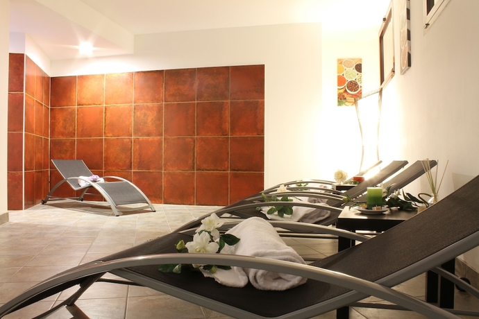 Imagen de la piscina del Hotel Eurocongressi. Foto 18