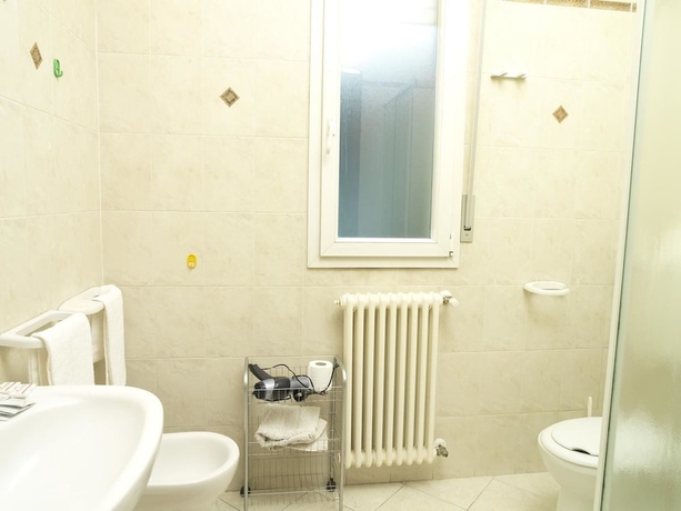 Imagen de la habitación del Hotel Eurogarden, Rimini. Foto 18