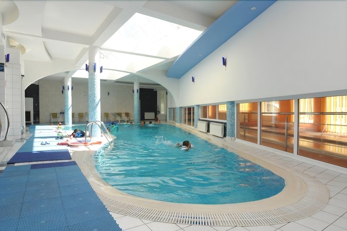 Imagen de la piscina del Hotel Eurohotel Baia Mare. Foto 19
