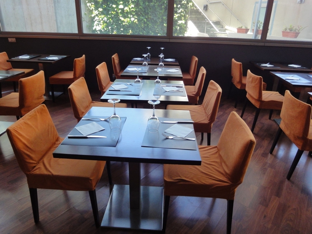 Imagen del bar/restaurante del Hotel Eurohotel Barcelona Gran Via Fira. Foto 6