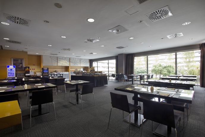 Imagen del bar/restaurante del Hotel Eurohotel Diagonal Port. Foto 2