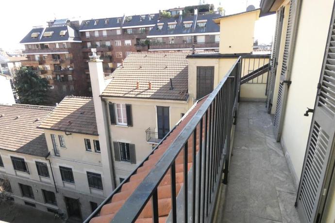 Imagen de los exteriores del Hotel Eurohotel, Mil&aacute;n. Foto 12