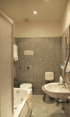 Imagen de la habitación del Hotel Eurohotel, Piacenza. Foto 13