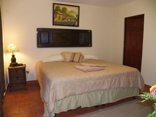 Imagen de la habitación del Hotel Euromaya Suites. Foto 4