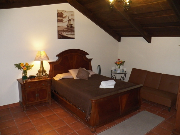 Imagen de la habitación del Hotel Euromaya Suites. Foto 6