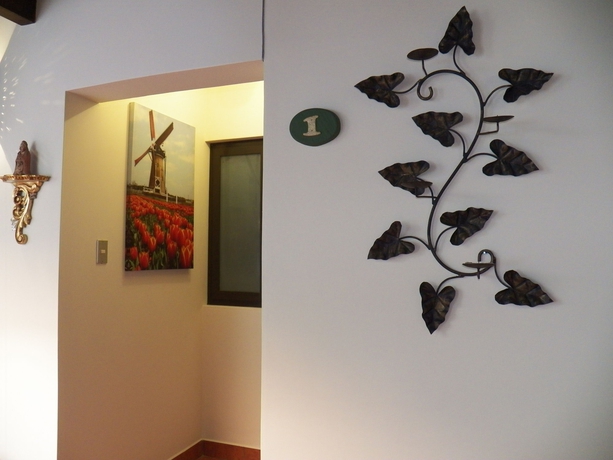 Imagen de los interiores del Hotel Euromaya Suites. Foto 15