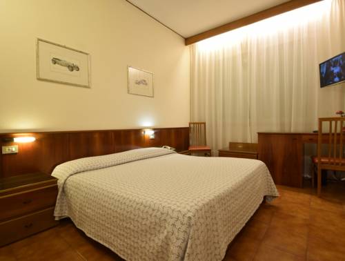 Imagen de la habitación del Hotel Euromotel Croce Bianca. Foto 3
