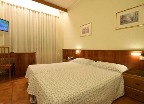 Imagen de la habitación del Hotel Euromotel Croce Bianca. Foto 5