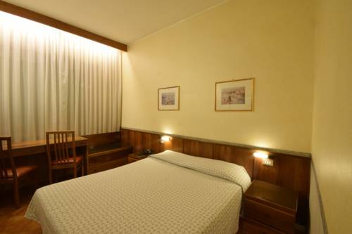 Imagen de la habitación del Hotel Euromotel Croce Bianca. Foto 9