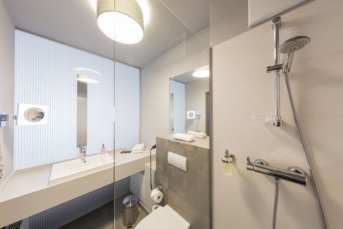 Imagen de los exteriores del Hotel Euronova Arthotel. Foto 10
