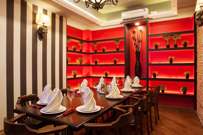 Imagen del bar/restaurante del Hotel Eurootel Stavropol. Foto 2