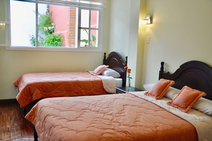 Imagen de la habitación del Hotel Europa, Alaus&iacute;. Foto 2