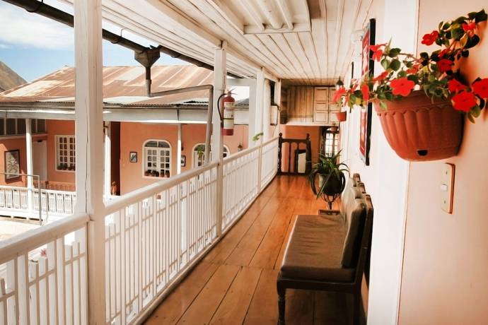 Imagen de la habitación del Hotel Europa, Alaus&iacute;. Foto 7