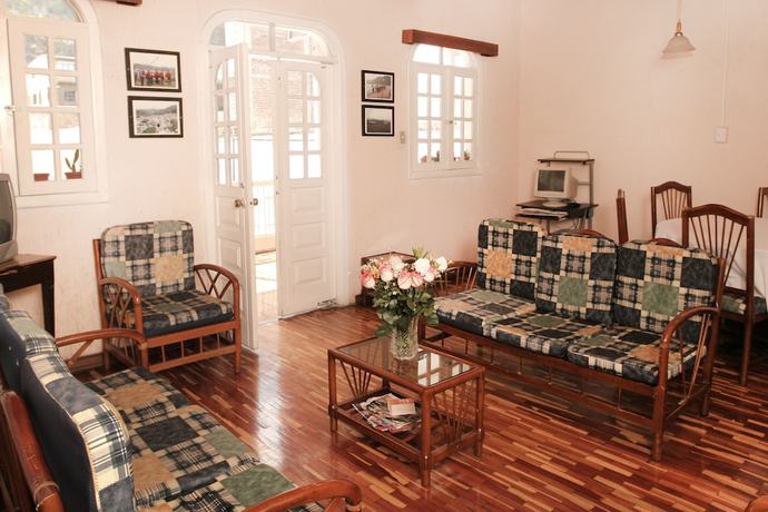 Imagen de los interiores del Hotel Europa, Alaus&iacute;. Foto 18