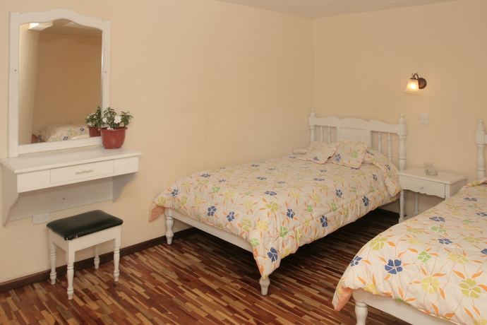 Imagen de la habitación del Hotel Europa, Alaus&iacute;. Foto 10