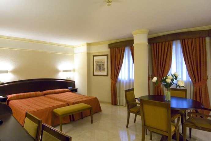 Imagen de la habitación del Hotel Europa, Albacete. Foto 10