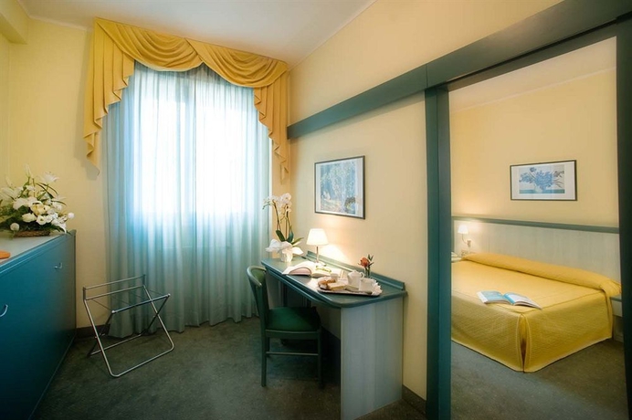 Imagen de los interiores del Hotel Europa, Alessandria. Foto 9