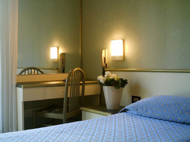 Imagen de la habitación del Hotel Europa, Arma di Taggia. Foto 11