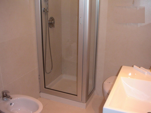 Imagen de la habitación del Hotel Europa Art Caserta. Foto 5