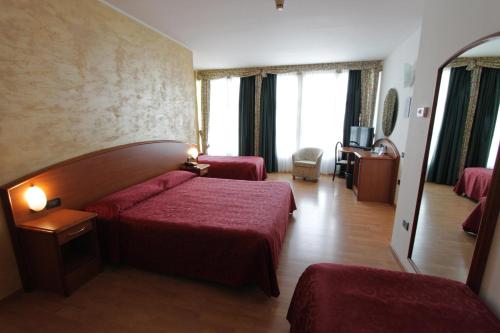 Imagen general del Hotel Europa, Biella. Foto 4