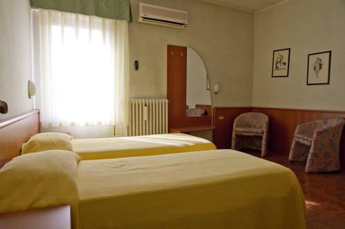 Imagen de la habitación del Hotel Europa, Brescello. Foto 3