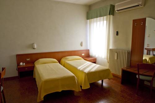 Imagen de la habitación del Hotel Europa, Brescello. Foto 4