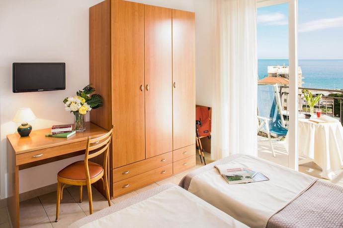 Imagen de la habitación del Hotel Europa, Calvisio. Foto 10