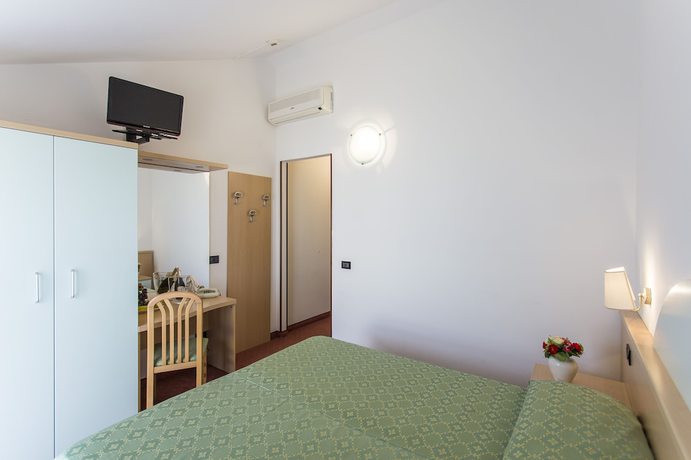 Imagen de la habitación del Hotel Europa, Caorle. Foto 15