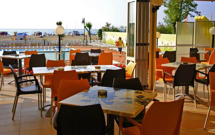 Imagen de los exteriores del Hotel Europa, Caorle. Foto 18