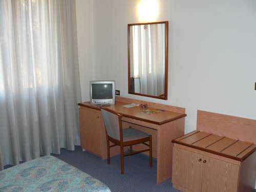 Imagen de la habitación del Hotel Europa, Cento. Foto 6