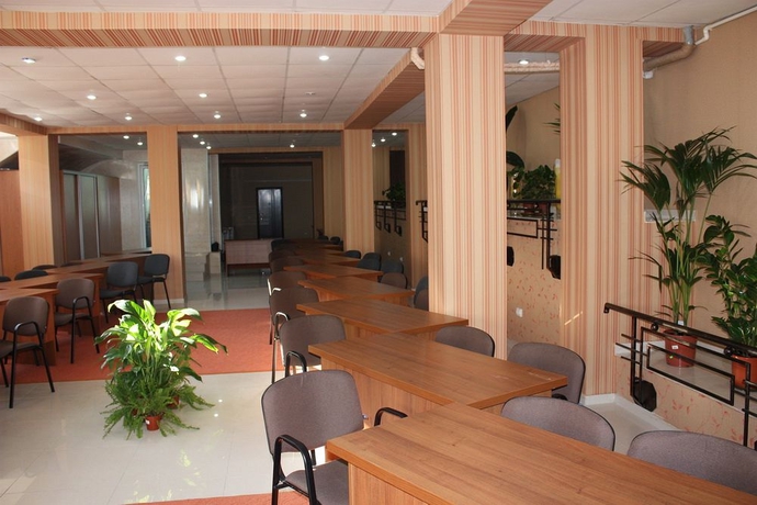 Imagen del bar/restaurante del Hotel Europa, Chisinau. Foto 2