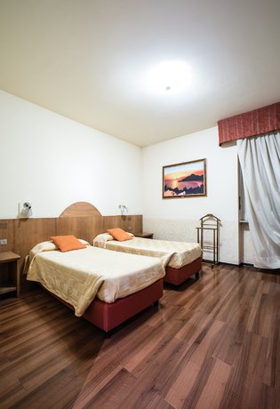 Imagen de la habitación del Hotel Europa, Chivasso. Foto 7