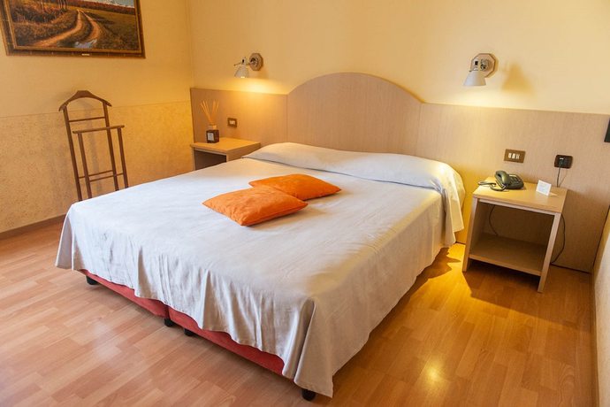 Imagen de la habitación del Hotel Europa, Chivasso. Foto 8