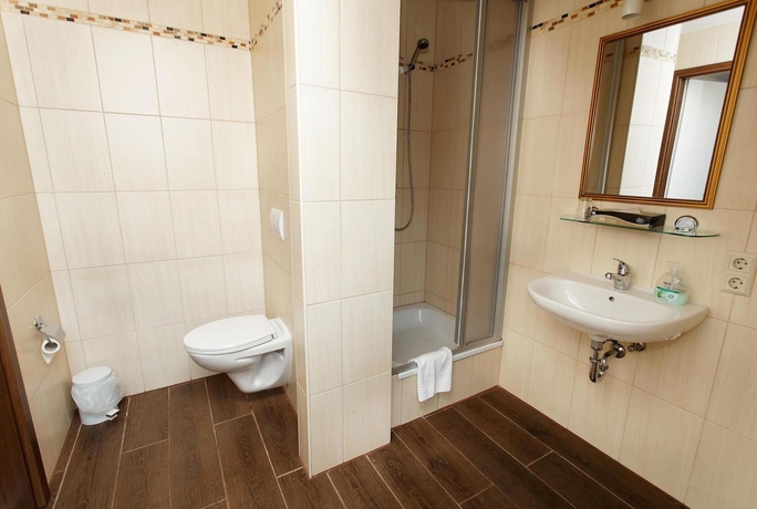 Imagen de la habitación del Hotel Europa City. Foto 2