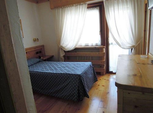 Imagen de la habitación del Hotel Europa, Cortina d'Ampezzo . Foto 7