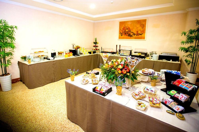 Imagen general del Hotel Europa, Cosenza. Foto 10