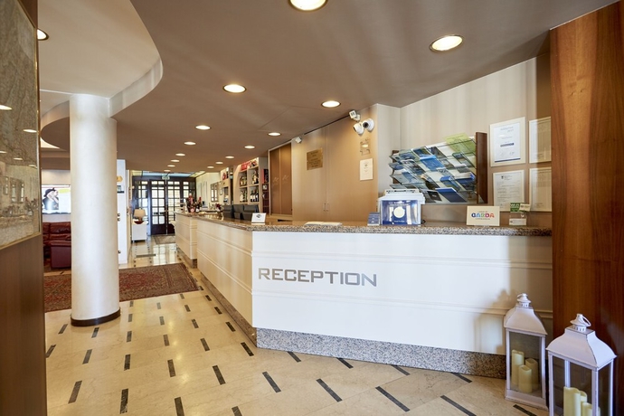 Imagen de los interiores del Hotel Europa, Desenzano del Garda. Foto 17