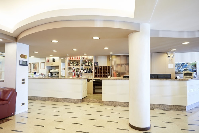 Imagen de los interiores del Hotel Europa, Desenzano del Garda. Foto 18