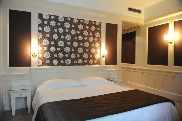 Imagen de la habitación del Hotel Europa Design Spa 1877. Foto 5