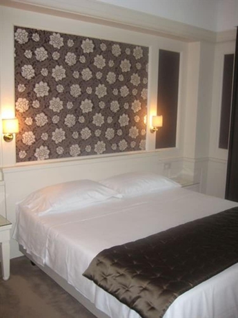 Imagen de la habitación del Hotel Europa Design Spa 1877. Foto 9