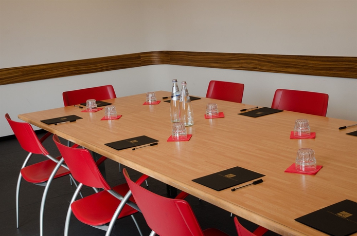 Imagen de los interiores del Hotel Europa Executive. Foto 12