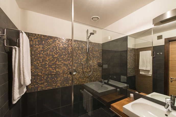 Imagen de la habitación del Hotel Europa Executive. Foto 6