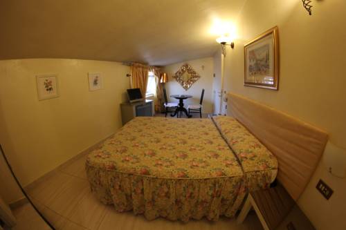 Imagen de la habitación del Hotel Europa Fiera Rho. Foto 3