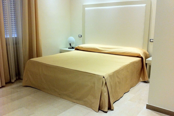 Imagen de la habitación del Hotel Europa, Foggia. Foto 8