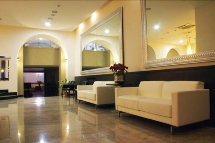 Imagen de los interiores del Hotel Europa, Foggia. Foto 19