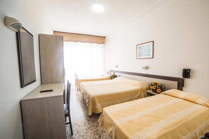 Imagen de la habitación del Hotel Europa, Gabicce Mare. Foto 5