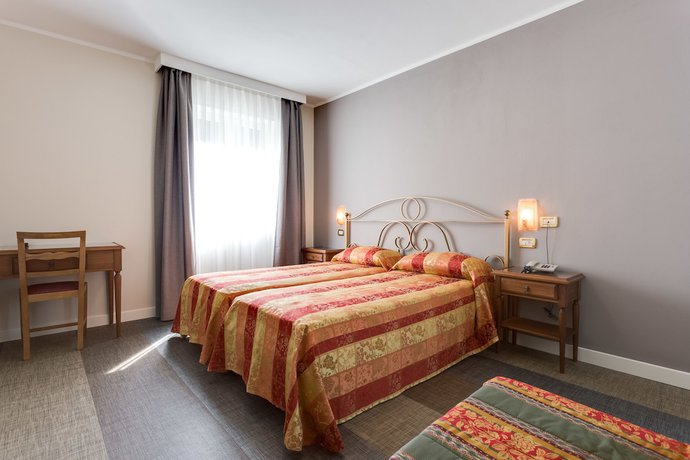 Imagen de la habitación del Hotel Europa, Garda. Foto 8