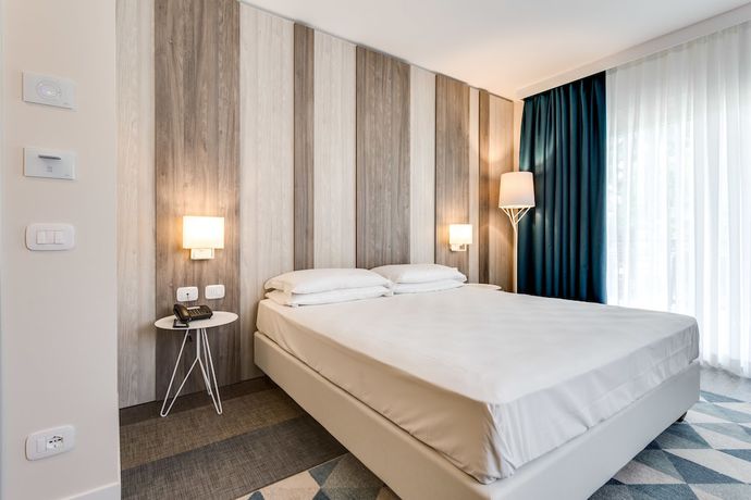 Imagen de la habitación del Hotel Europa, Garda. Foto 9